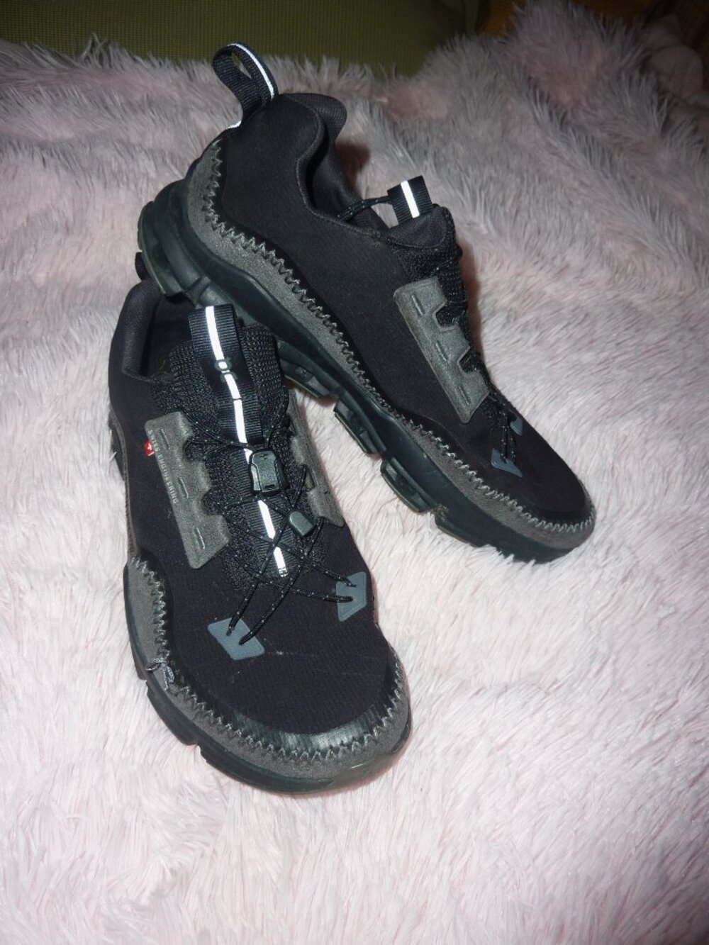 Exc. Condition On Cloud Tech Black Men's Sneakers Shoes Hiking Running 7.5